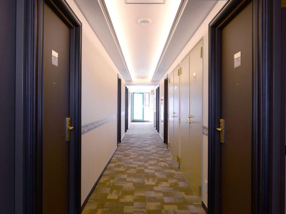 Toyoko Inn Kanazawa-Eki Higashi-Guchi Екстериор снимка
