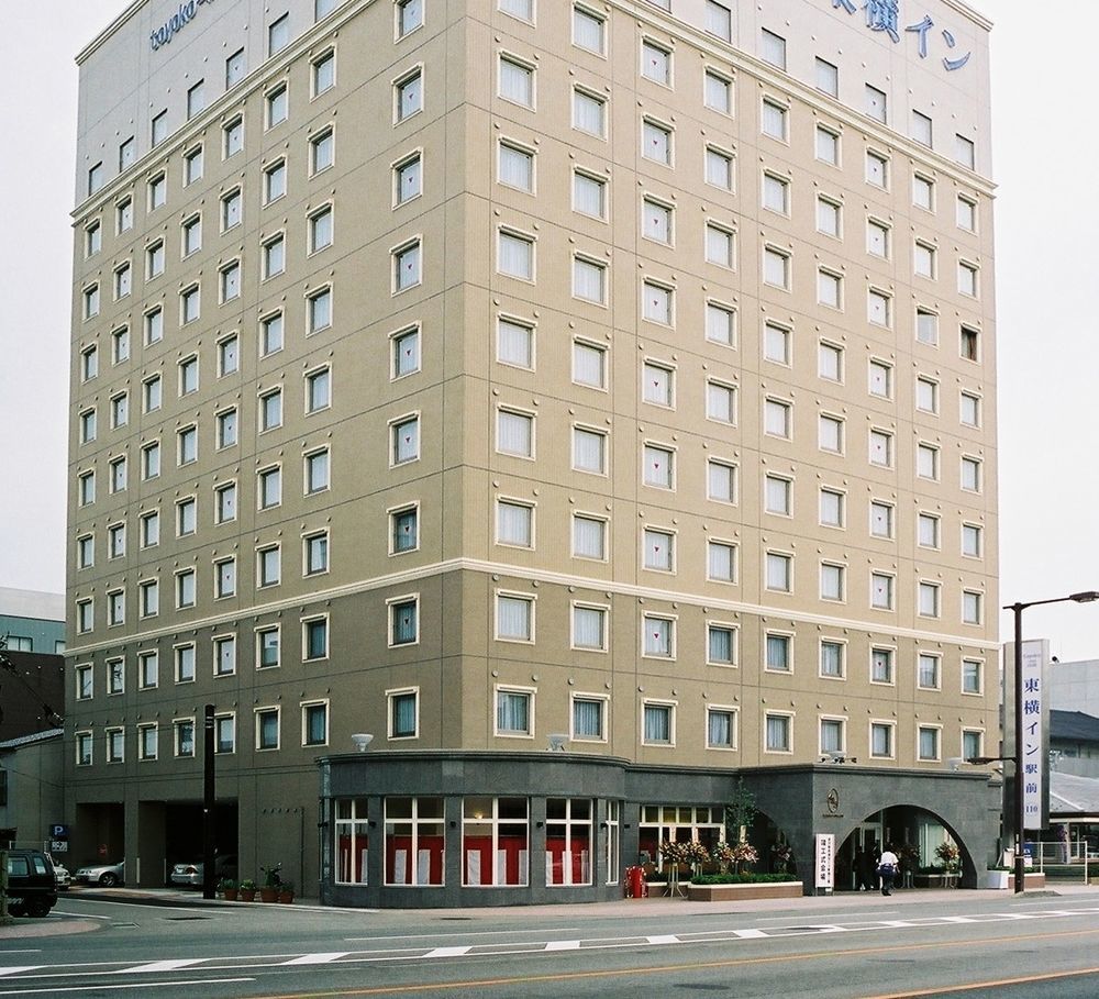 Toyoko Inn Kanazawa-Eki Higashi-Guchi Екстериор снимка