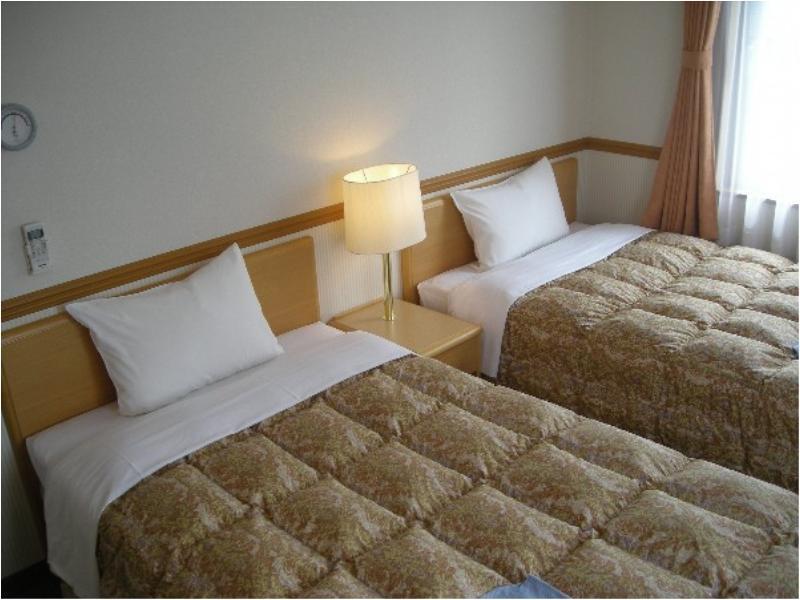 Toyoko Inn Kanazawa-Eki Higashi-Guchi Екстериор снимка